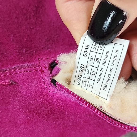 UGG Boots - Picture 5 of 5